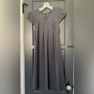 Banana republic gray dress is size 4